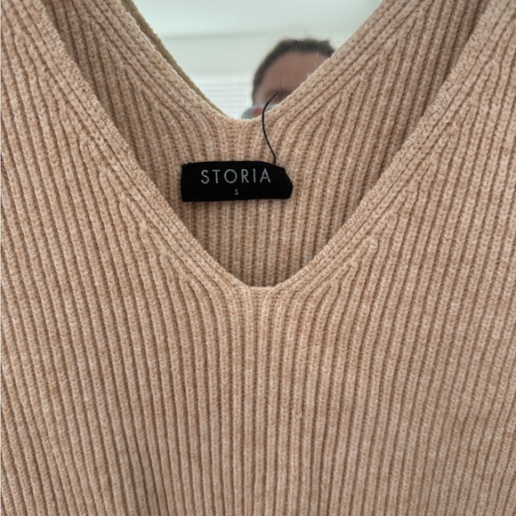 Storia Women's Beige Ribbed Tank Top with Pockets - Picture 3 of 4